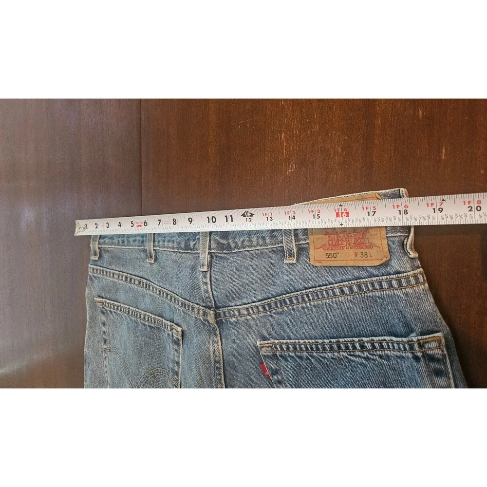 Levi's 550 Relaxed Fit Denim Shorts Mens 38 Blue Light Wash Jean Shorts